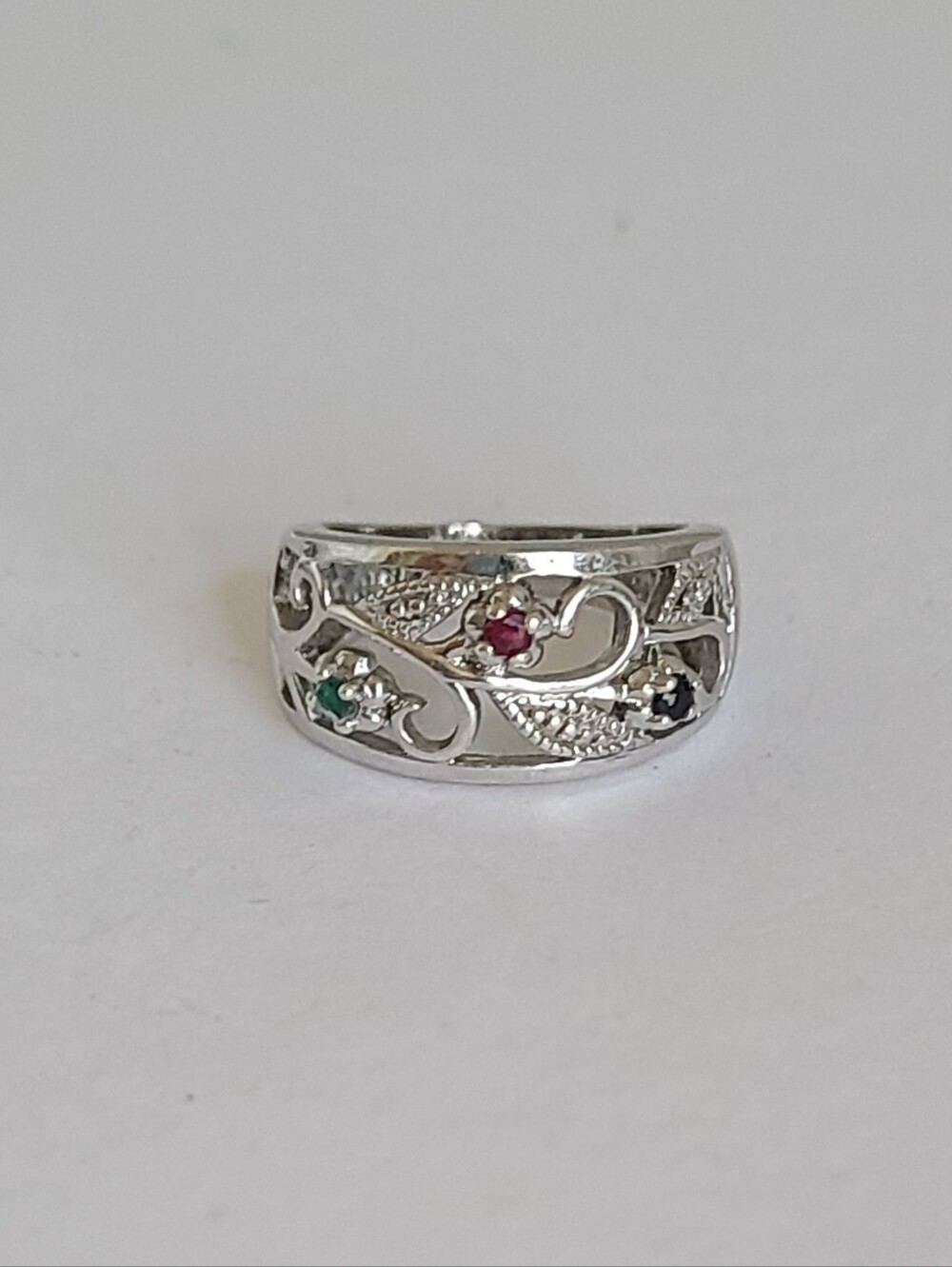 Vintage AVON Sterling Silver Openwork Floral Gemstone Ruby Sapphire Emerald Ring